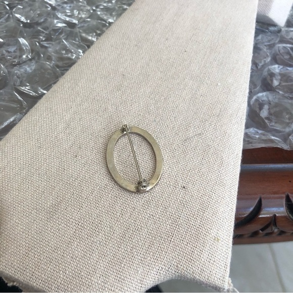 Vintage Silver Tone Brooch - Picture 2 of 4